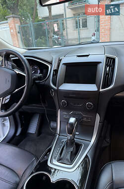 Внедорожник / Кроссовер Ford Edge 2017 в 