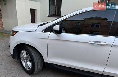 Внедорожник / Кроссовер Ford Edge 2017 в 