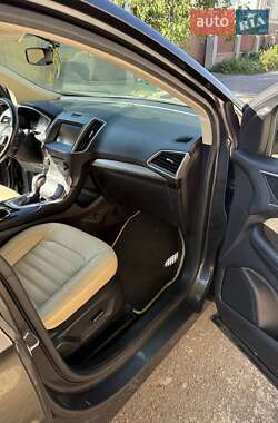 Внедорожник / Кроссовер Ford Edge 2015 в 