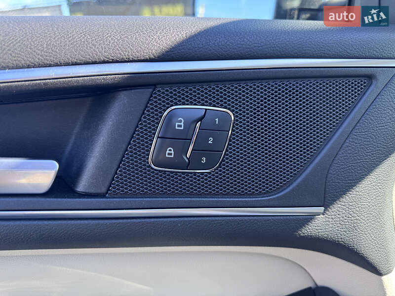 Внедорожник / Кроссовер Ford Edge 2016 в Киеве