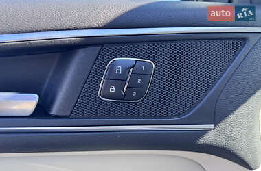 Позашляховик / Кросовер Ford Edge 2016 в 