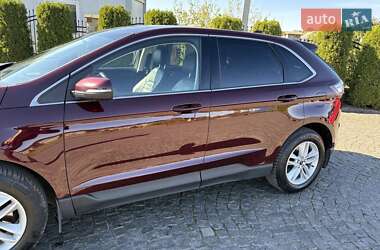 Внедорожник / Кроссовер Ford Edge 2017 в 