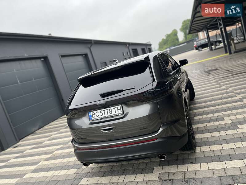 Позашляховик / Кросовер Ford Edge 2018 в Городку