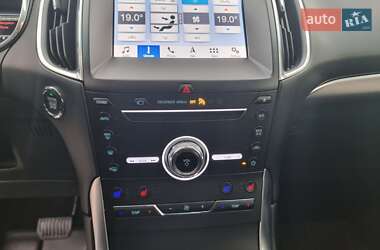 Внедорожник / Кроссовер Ford Edge 2019 в 