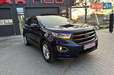 Позашляховик / Кросовер Ford Edge 2016 в 
