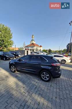 Позашляховик / Кросовер Ford Edge 2019 в 
