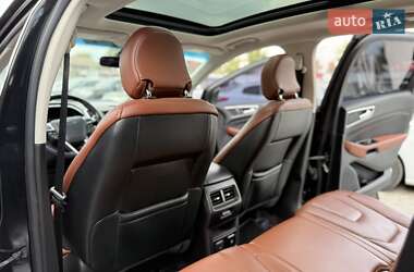 Внедорожник / Кроссовер Ford Edge 2015 в 