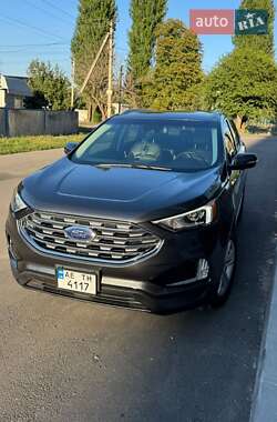 Позашляховик / Кросовер Ford Edge 2020 в 