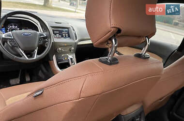 Внедорожник / Кроссовер Ford Edge 2017 в 