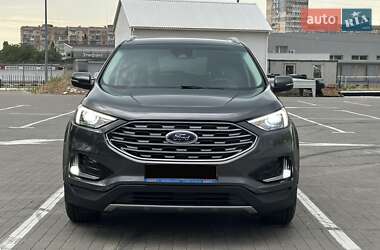 Внедорожник / Кроссовер Ford Edge 2019 в 