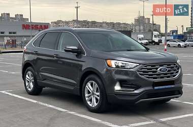 Внедорожник / Кроссовер Ford Edge 2019 в 
