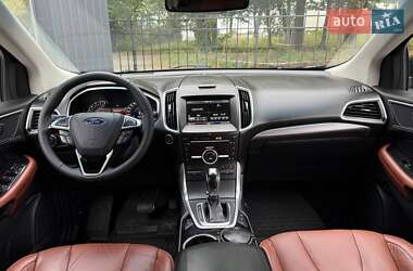 Внедорожник / Кроссовер Ford Edge 2016 в 