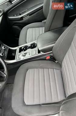 Внедорожник / Кроссовер Ford Edge 2022 в 