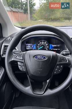 Внедорожник / Кроссовер Ford Edge 2022 в 