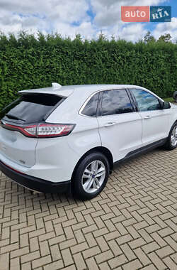 Внедорожник / Кроссовер Ford Edge 2016 в 