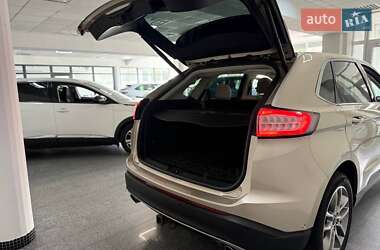 Внедорожник / Кроссовер Ford Edge 2017 в 