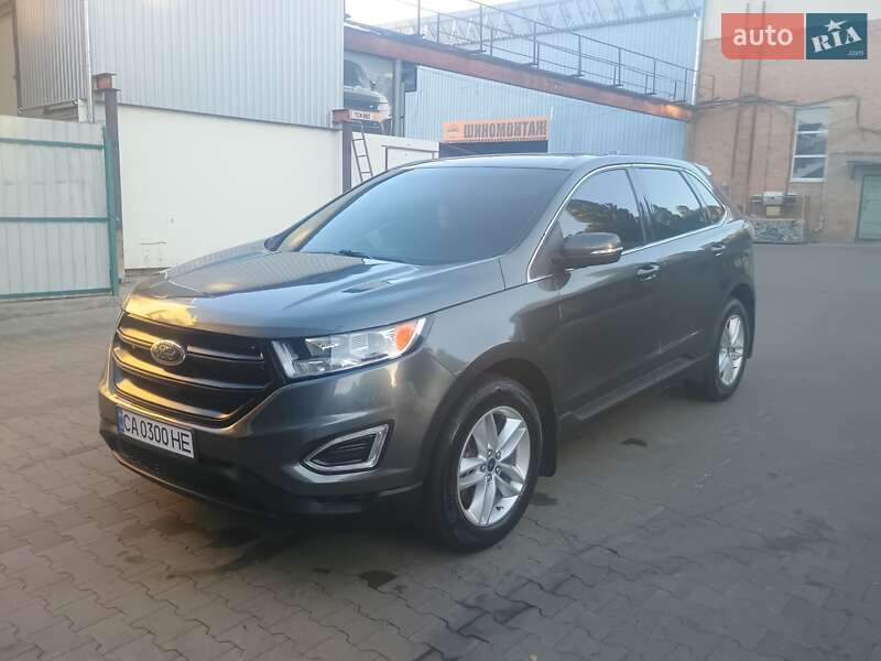 Позашляховик / Кросовер Ford Edge 2016 в 