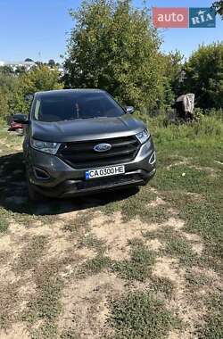 Позашляховик / Кросовер Ford Edge 2016 в 