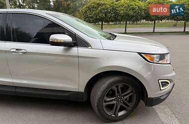 Внедорожник / Кроссовер Ford Edge 2017 в 