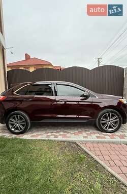 Внедорожник / Кроссовер Ford Edge 2020 в 