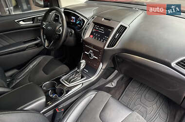 Внедорожник / Кроссовер Ford Edge 2016 в 
