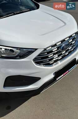 Внедорожник / Кроссовер Ford Edge 2020 в 