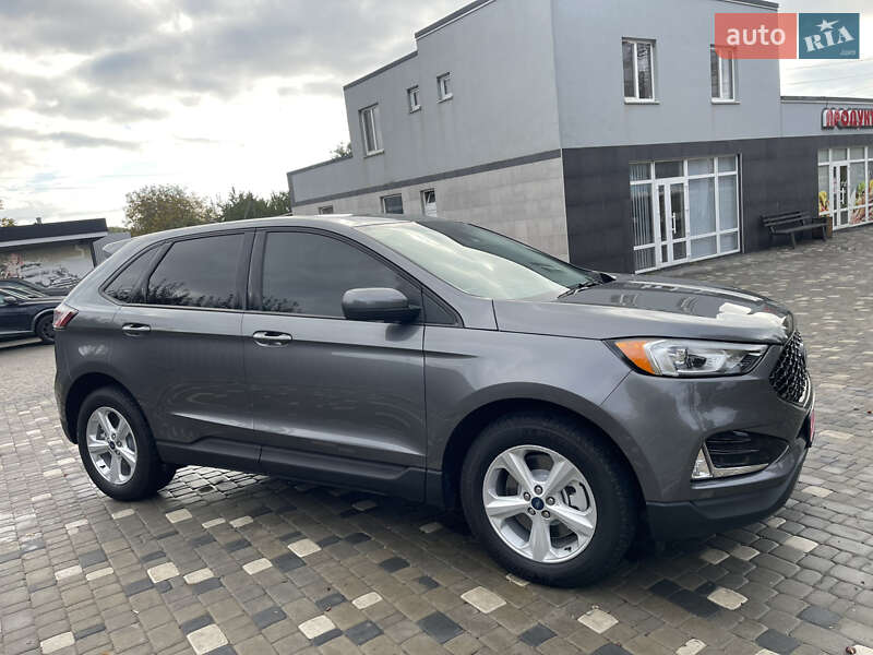 Позашляховик / Кросовер Ford Edge 2022 в 