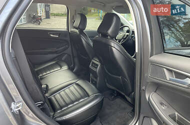 Позашляховик / Кросовер Ford Edge 2022 в 