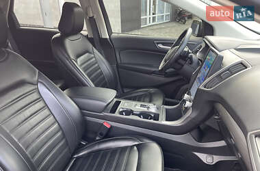 Позашляховик / Кросовер Ford Edge 2022 в 
