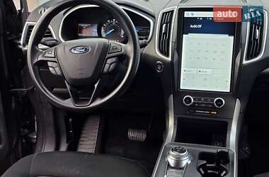 Позашляховик / Кросовер Ford Edge 2021 в 