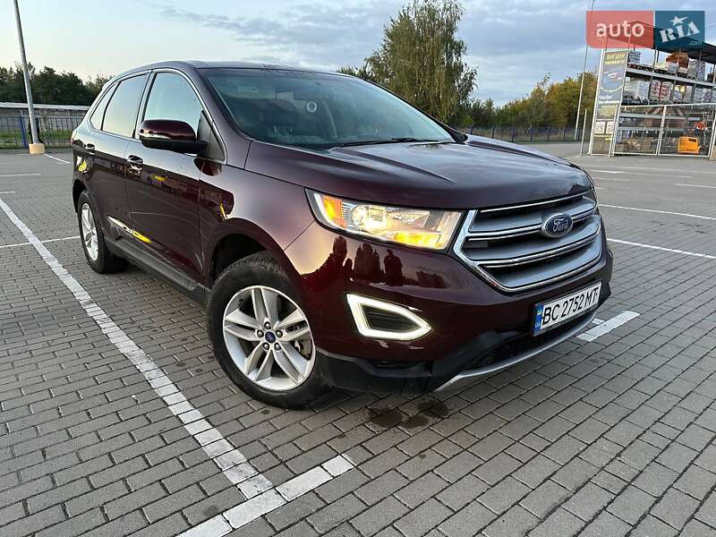 Позашляховик / Кросовер Ford Edge 2018 в 