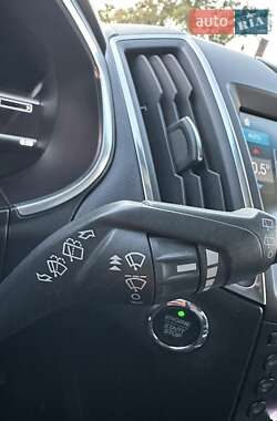 Внедорожник / Кроссовер Ford Edge 2017 в 