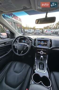 Внедорожник / Кроссовер Ford Edge 2017 в 