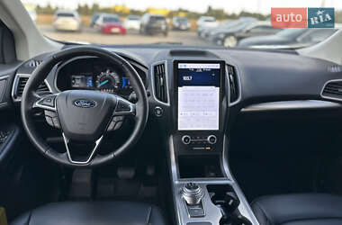 Позашляховик / Кросовер Ford Edge 2022 в 