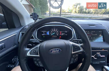 Внедорожник / Кроссовер Ford Edge 2016 в 