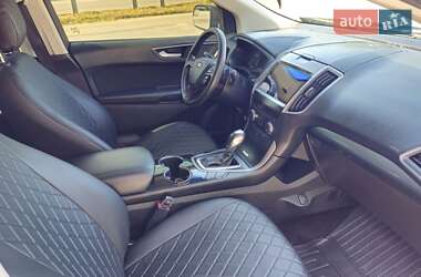 Позашляховик / Кросовер Ford Edge 2016 в 