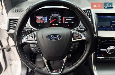 Внедорожник / Кроссовер Ford Edge 2019 в 