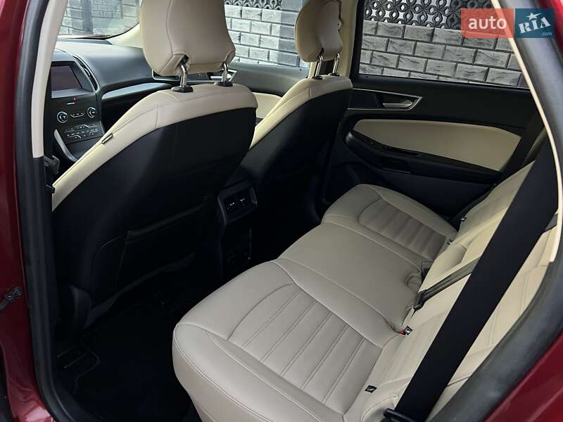 Позашляховик / Кросовер Ford Edge 2019 в Рівному