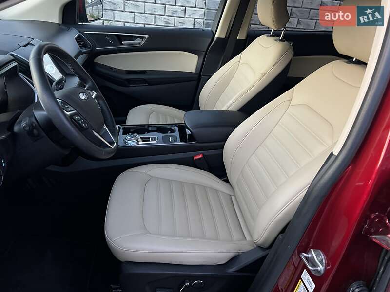 Позашляховик / Кросовер Ford Edge 2019 в Рівному