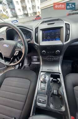 Позашляховик / Кросовер Ford Edge 2020 в 