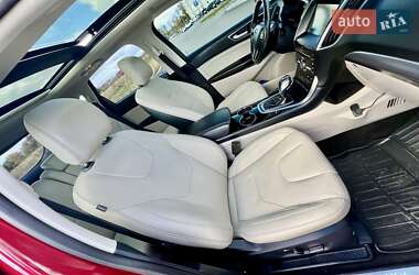 Позашляховик / Кросовер Ford Edge 2015 в 