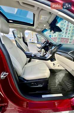 Позашляховик / Кросовер Ford Edge 2015 в 