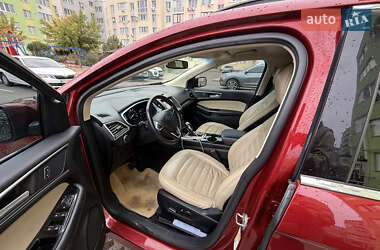 Внедорожник / Кроссовер Ford Edge 2016 в 
