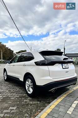 Позашляховик / Кросовер Ford Edge 2016 в 