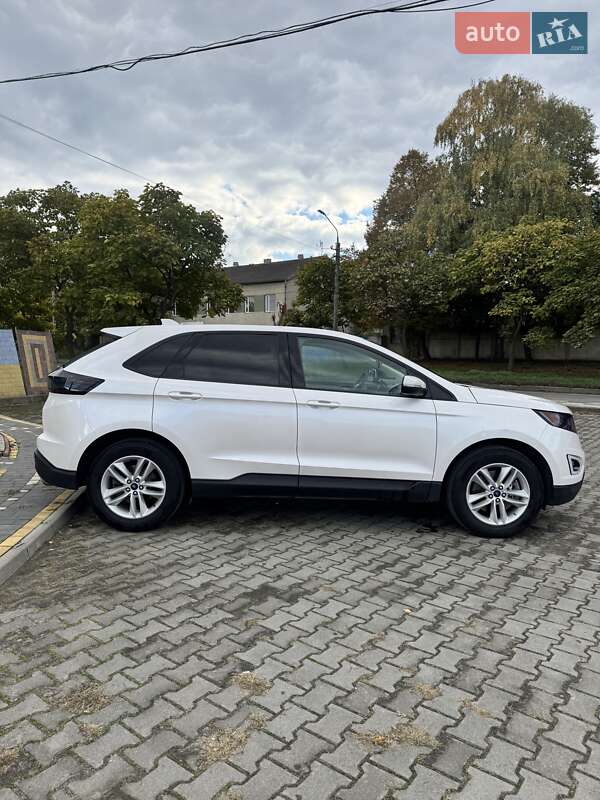 Позашляховик / Кросовер Ford Edge 2016 в Чернівцях