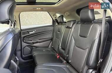 Позашляховик / Кросовер Ford Edge 2018 в 