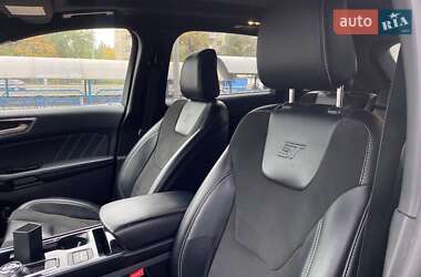 Позашляховик / Кросовер Ford Edge 2019 в 