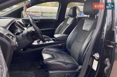 Позашляховик / Кросовер Ford Edge 2019 в 