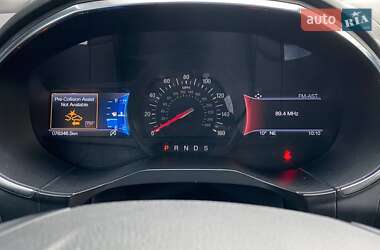 Позашляховик / Кросовер Ford Edge 2019 в 