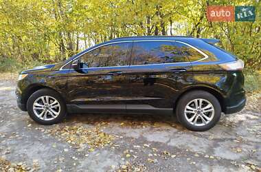 Позашляховик / Кросовер Ford Edge 2016 в 